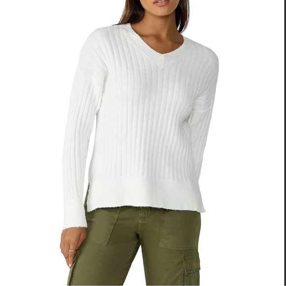 Sanctuary Sweaters - NWT SANCTUARY RIBBED V-NECK SWEATER